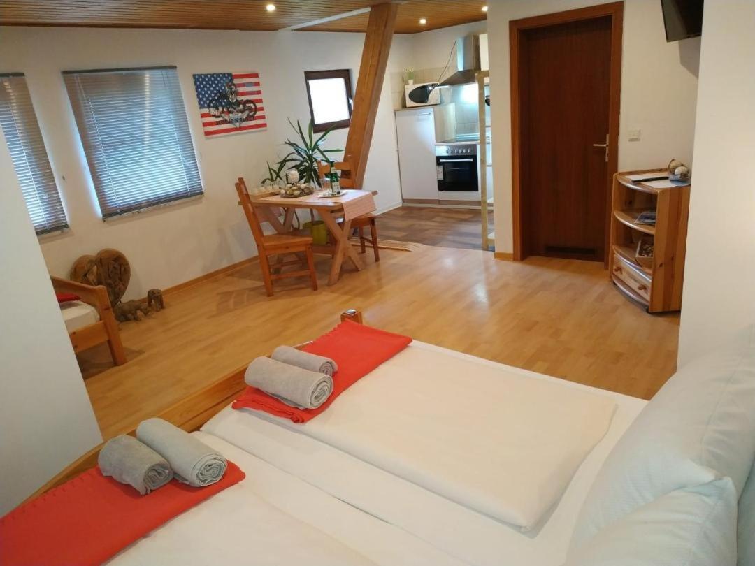 Edertaler Hof Apartment ภายนอก รูปภาพ
